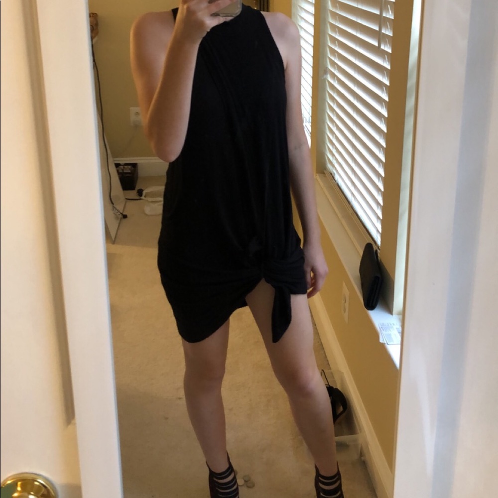 Kendall and Kylie black dress